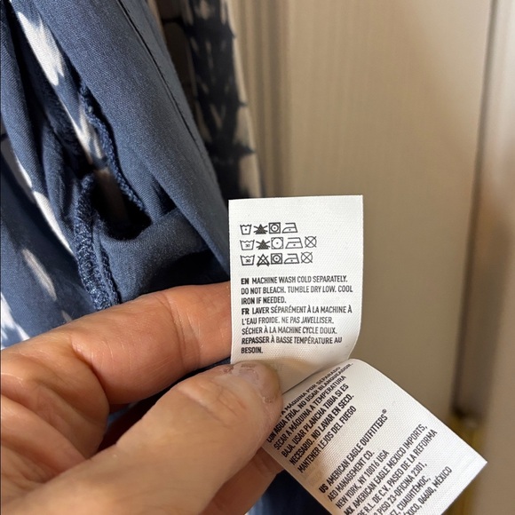 American Eagle Outfitters Blue and White Patterned Kimono 33” long Open & Flows - Picture 5 of 8